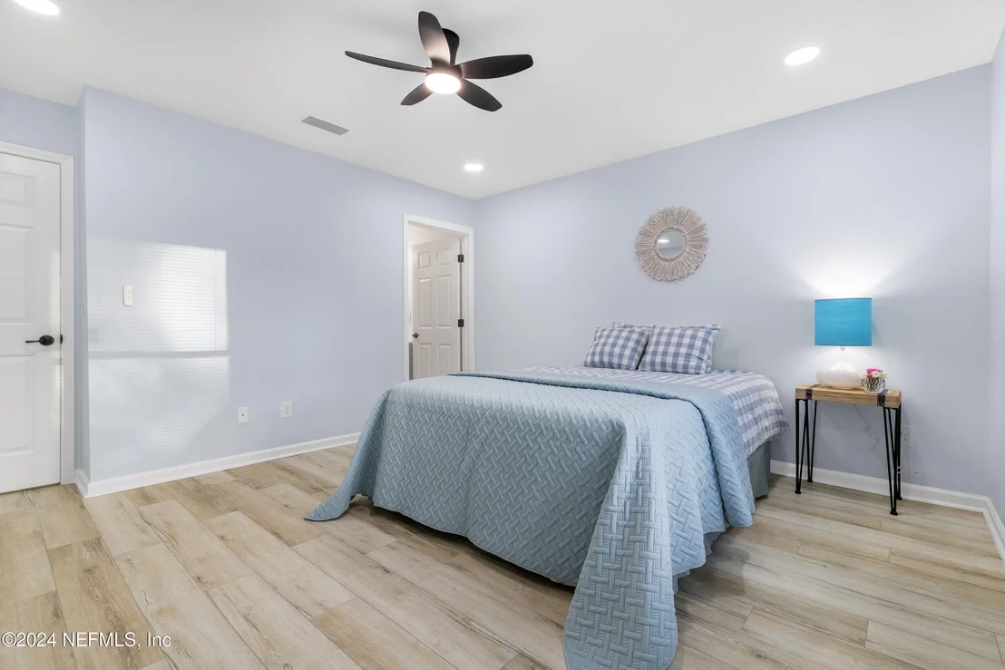 Photo of 498 ARLINGTON Road N