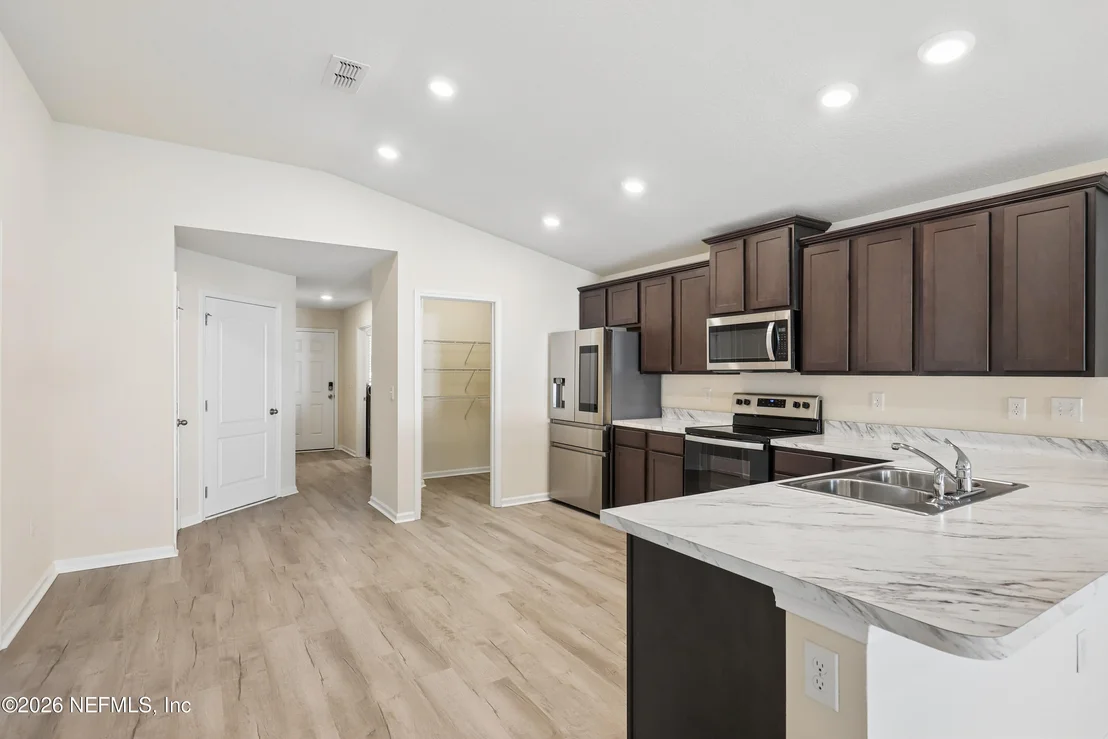 Photo of 8076 DANCING FOX Street