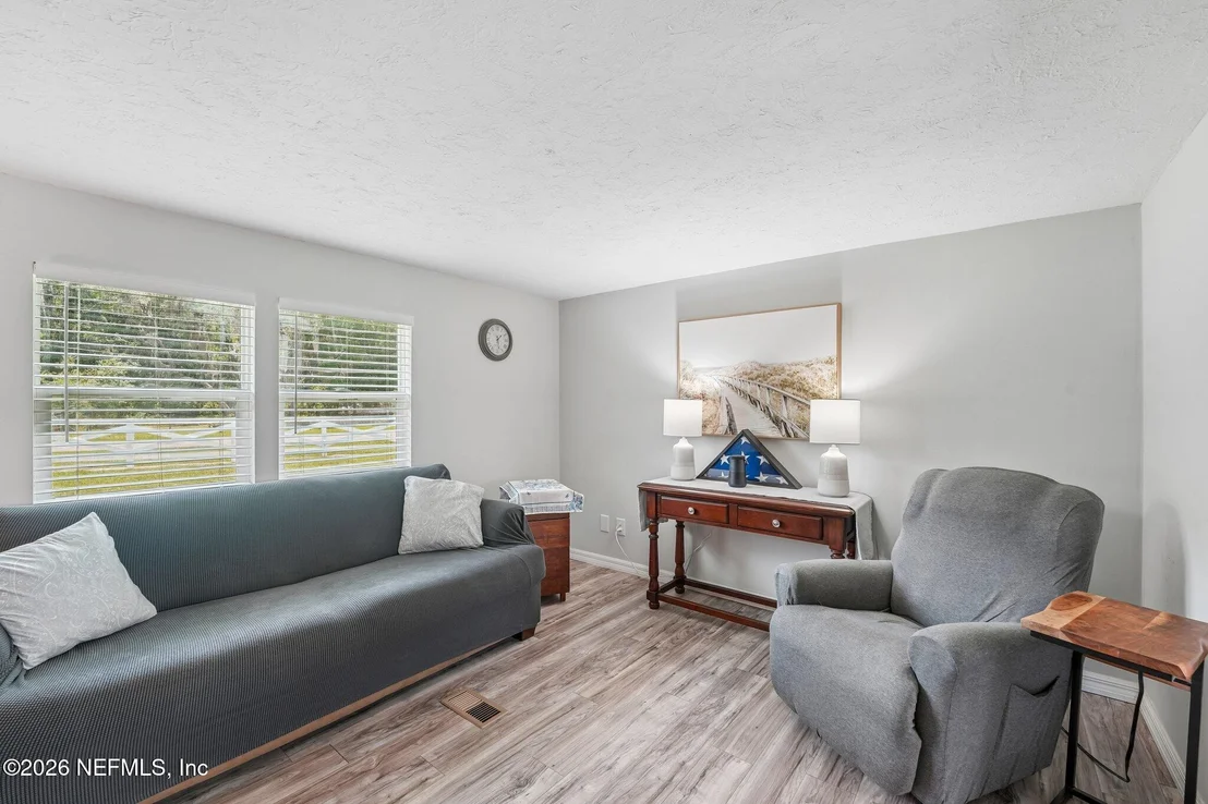 Photo of 122 MACON Road
