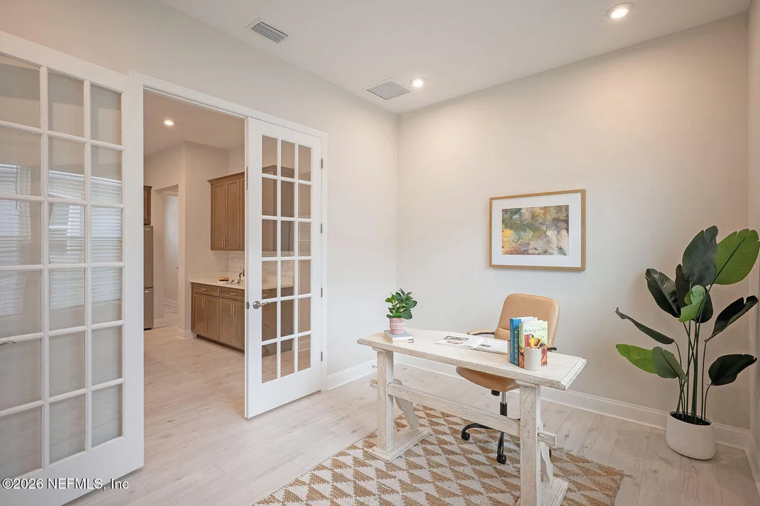 Photo of 383 LADYSLIPPER Drive