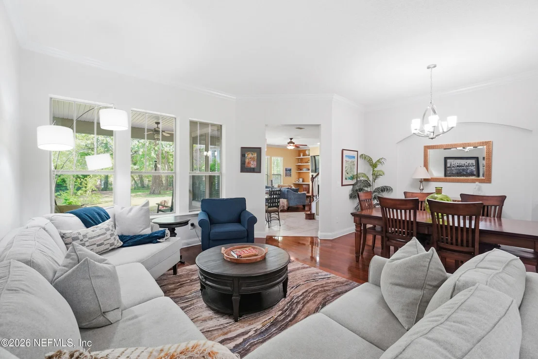 Photo of 907 BROOKHAVEN Drive