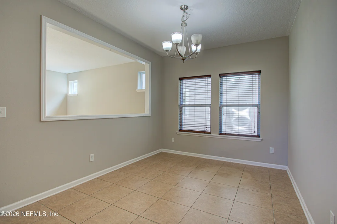 Photo of 40 HOWLAND Drive