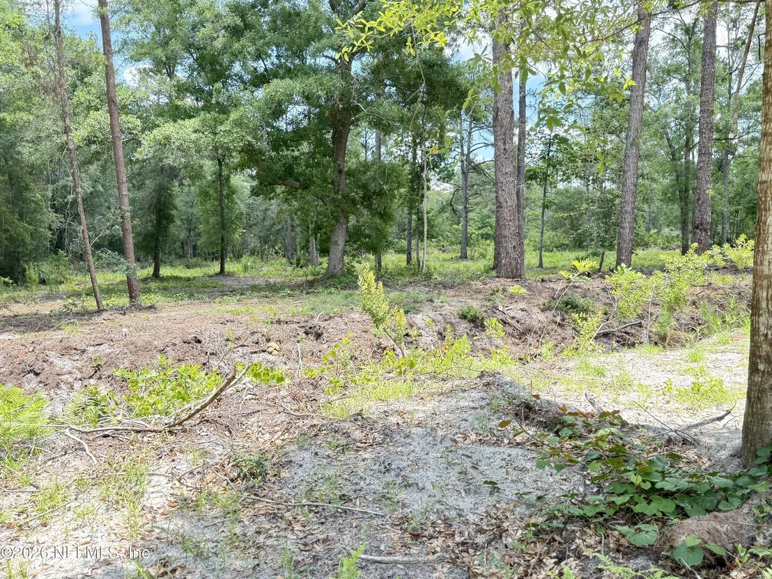 Photo of 438 CHAMBERLAIN Road