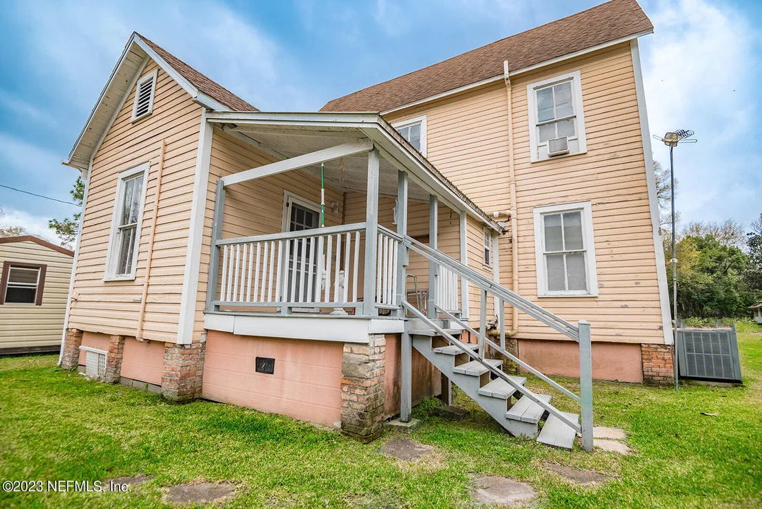 Photo of 404 N CHERRY Street