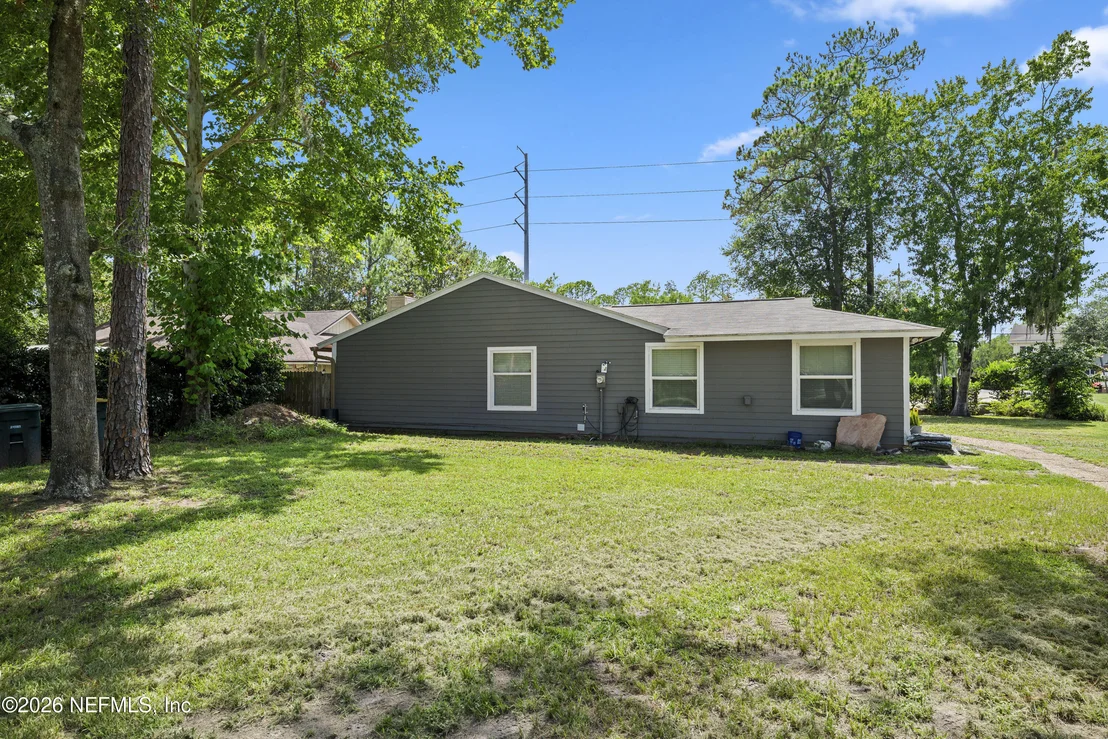 Photo of 4208 QUEENSWAY Drive