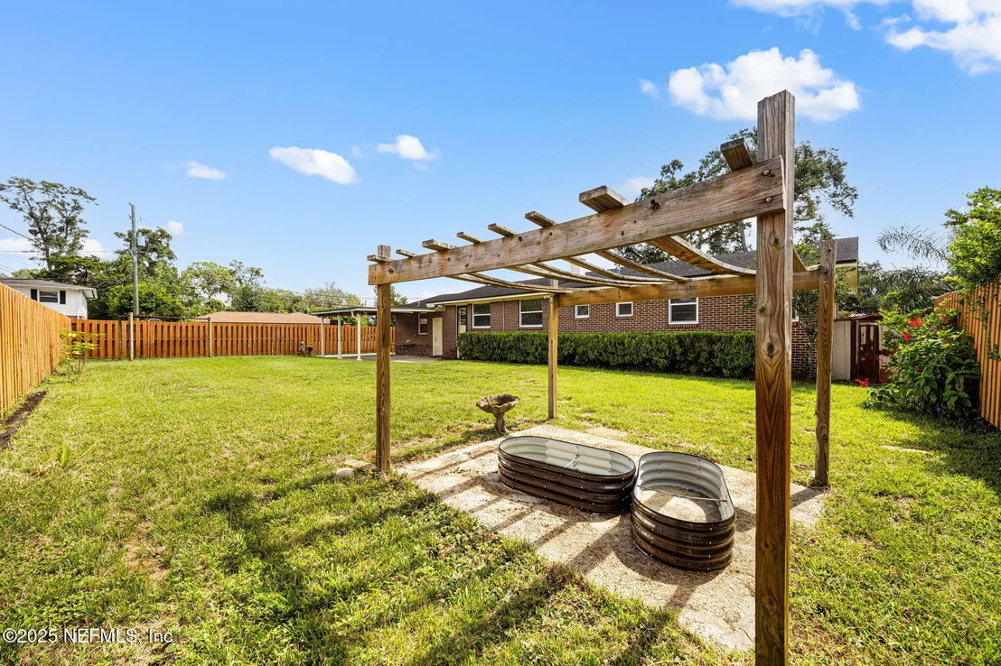 Photo of 3766 CEDARCREST Drive