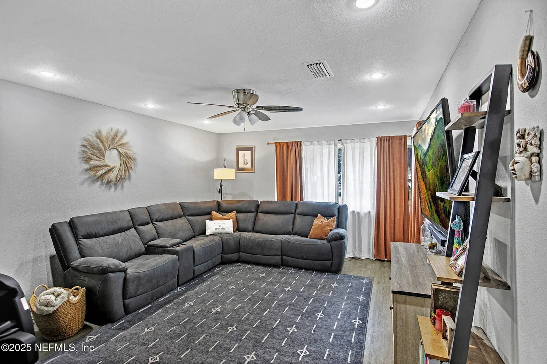 Photo of 1542 CELLAR Circle