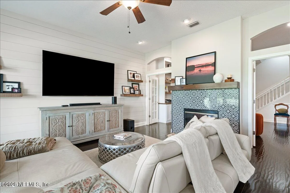 Photo of 995 GARRISON Drive