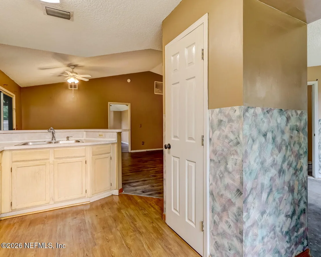 Photo of 8479 THREE CREEKS Boulevard