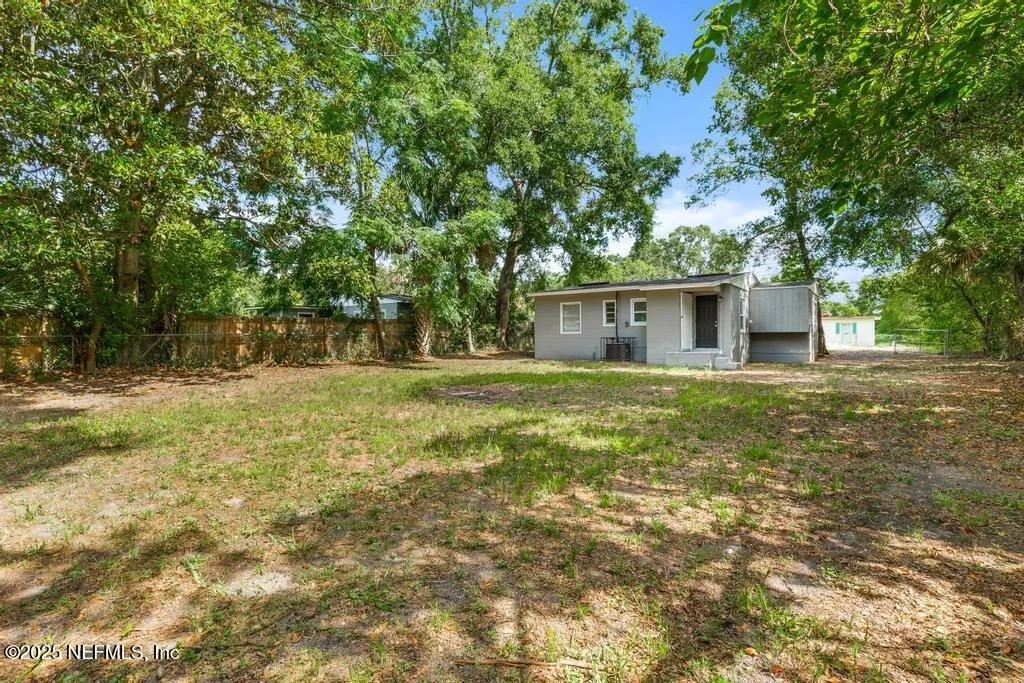 Photo of 9814 BUNCOME Road