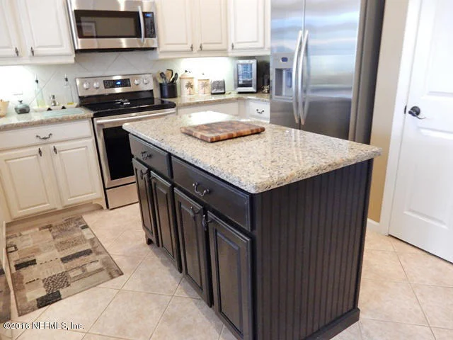 Photo of 305 S ASTER Trace