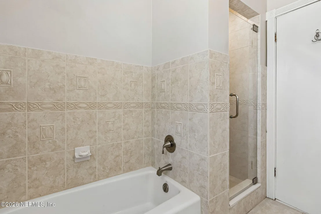 Photo of 915 OLD GROVE Manor