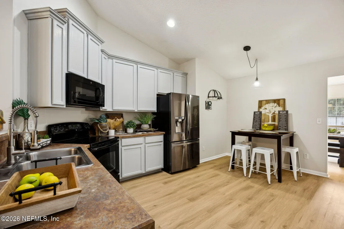 Photo of 145 FORT MILTON Drive