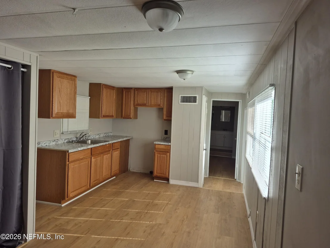 Photo of 2861 ROBERT Street