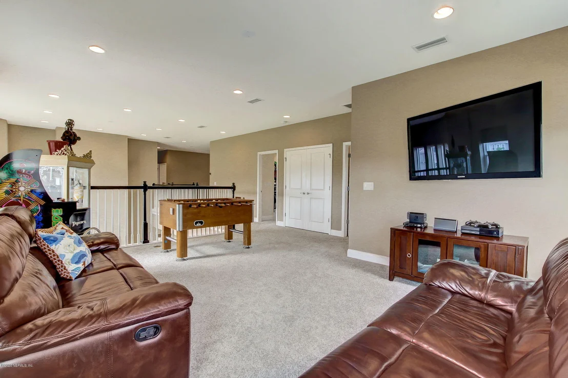 Photo of 386 OUTLOOK Drive