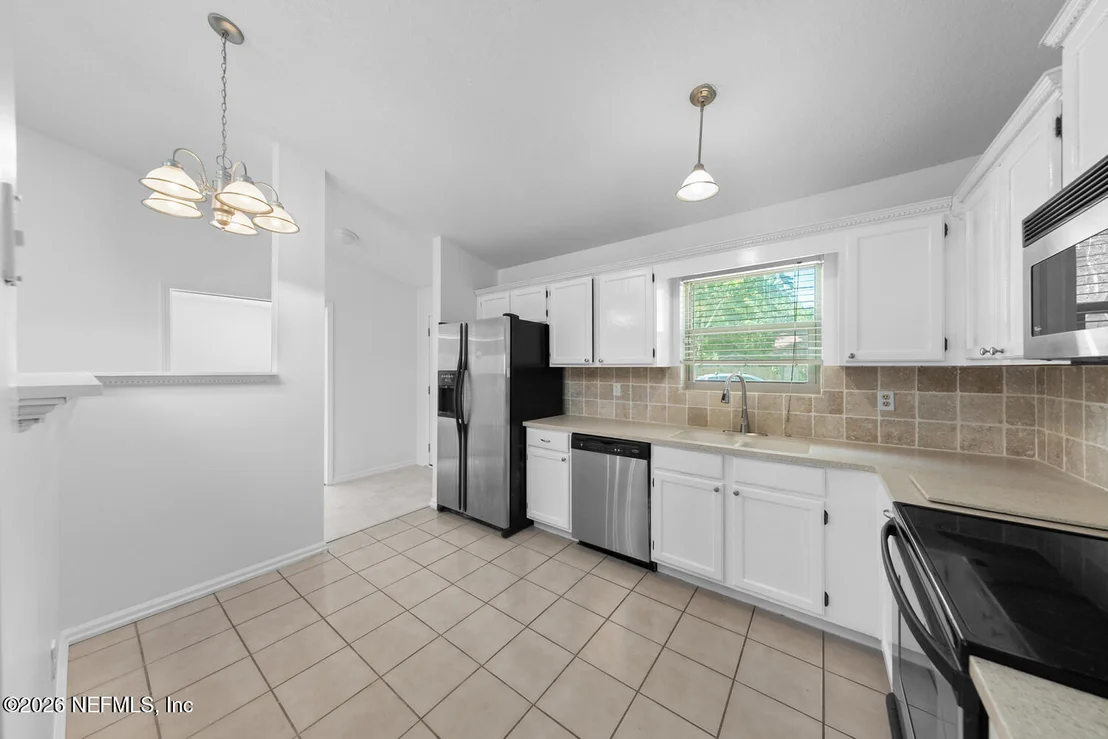 Photo of 12183 LYONS Street