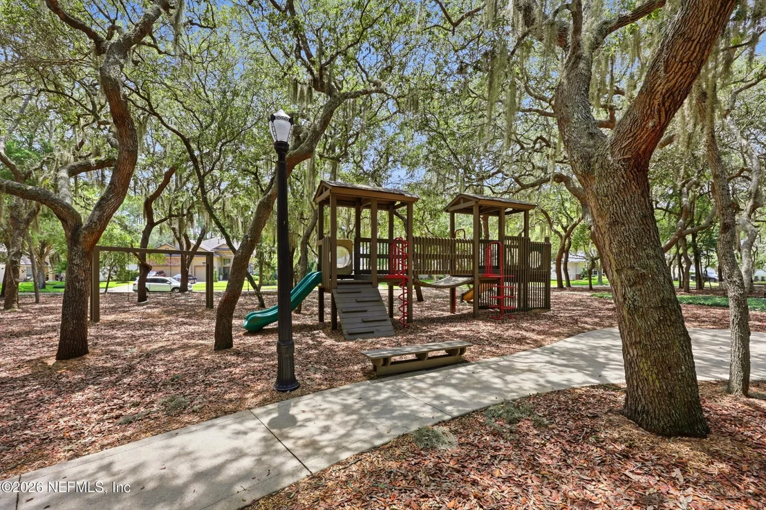 Photo of 828 RILEY Lane