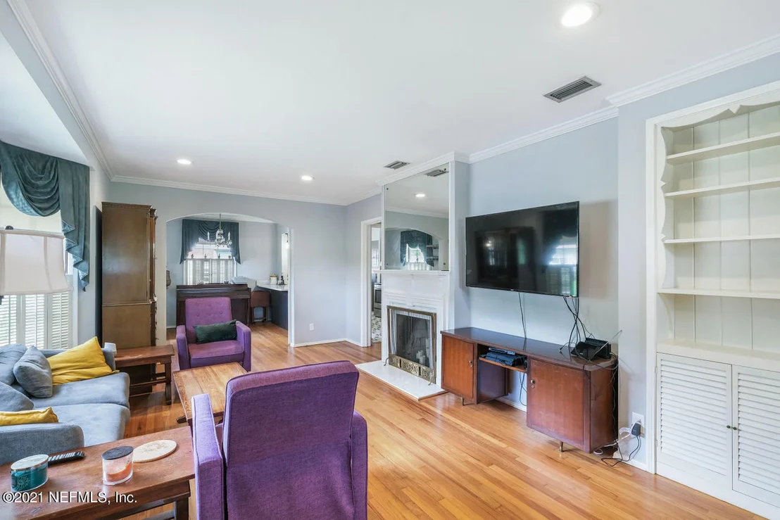 Photo of 1071 WILLIS Drive