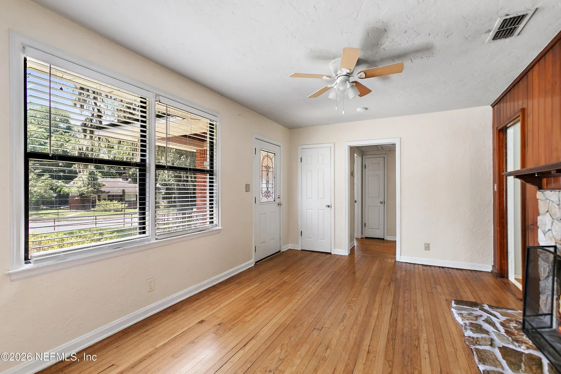 Photo of 1522 MURRAY Drive