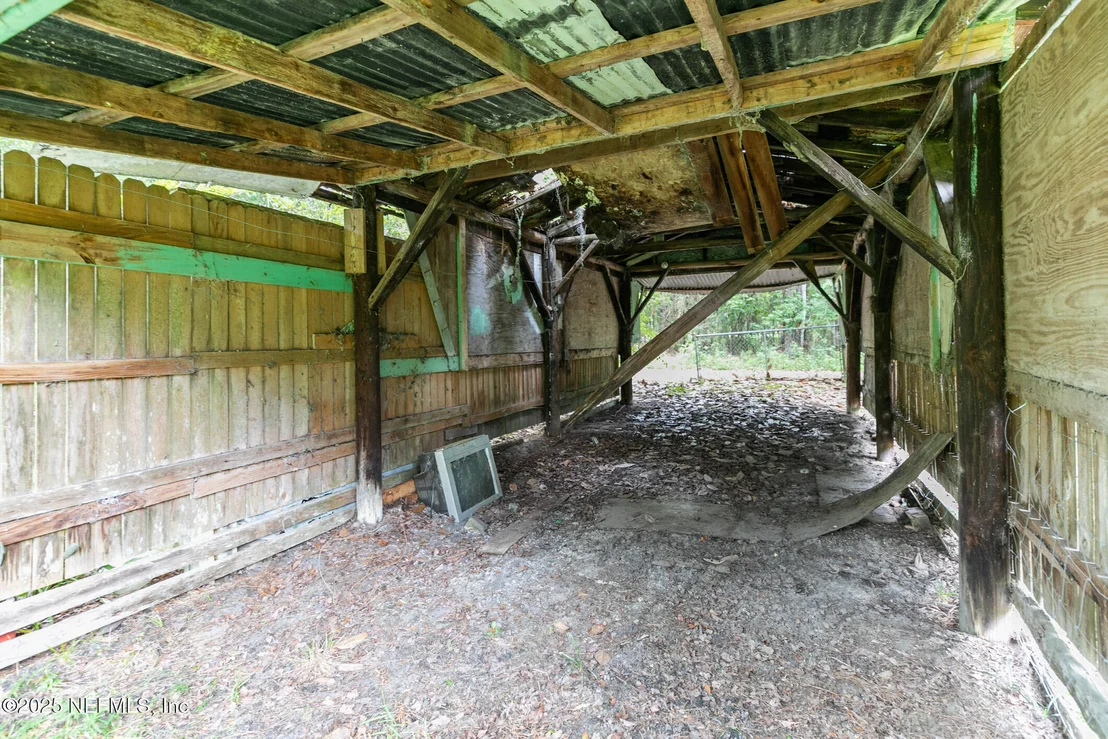 Photo of 44125 JARRETT Road