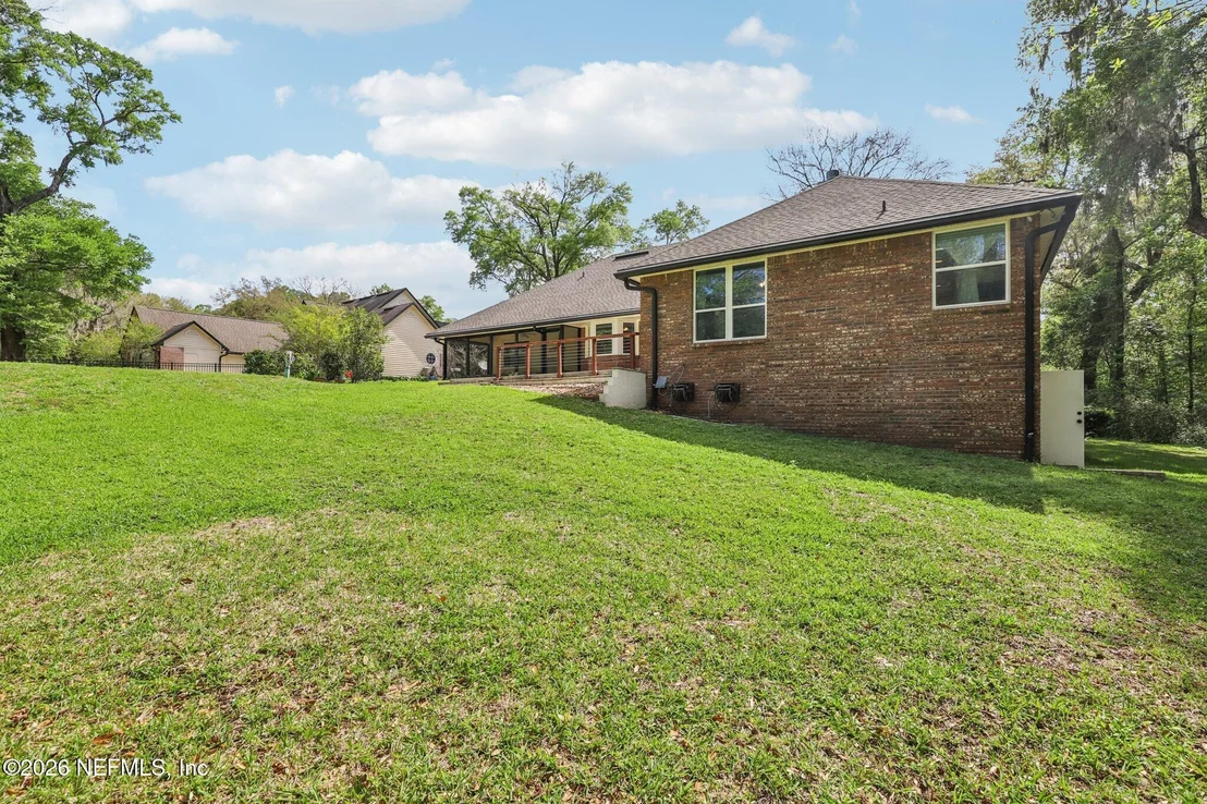Photo of 2810 RAVINES Road