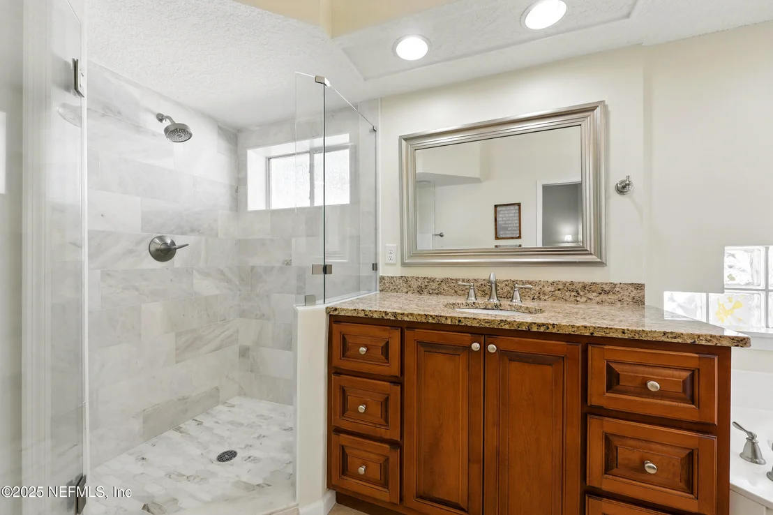 Photo of 364 MAPLEWOOD Drive