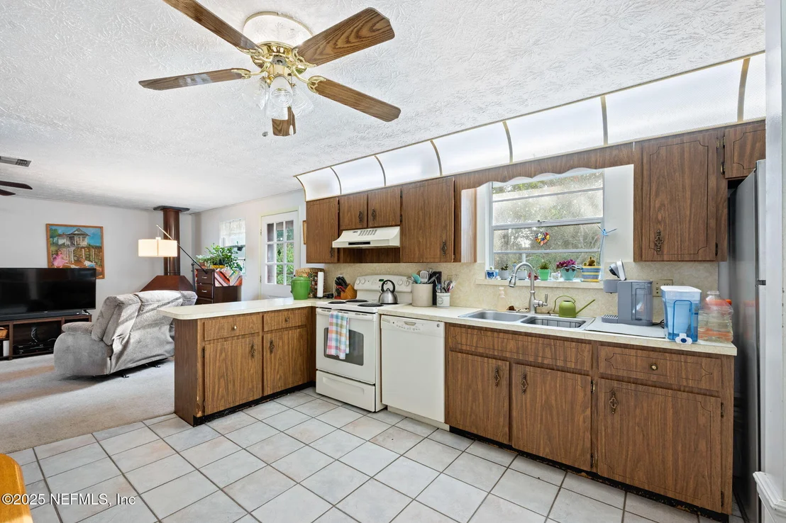 Photo of 971 DOSHIRE Drive