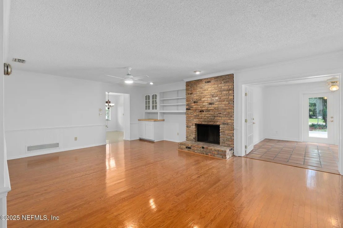 Photo of Unit 0 at 1228 OLD MILL Road