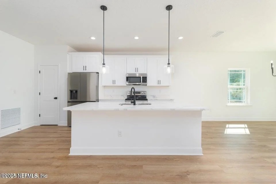 Photo of 9281 DOLPHIN Street