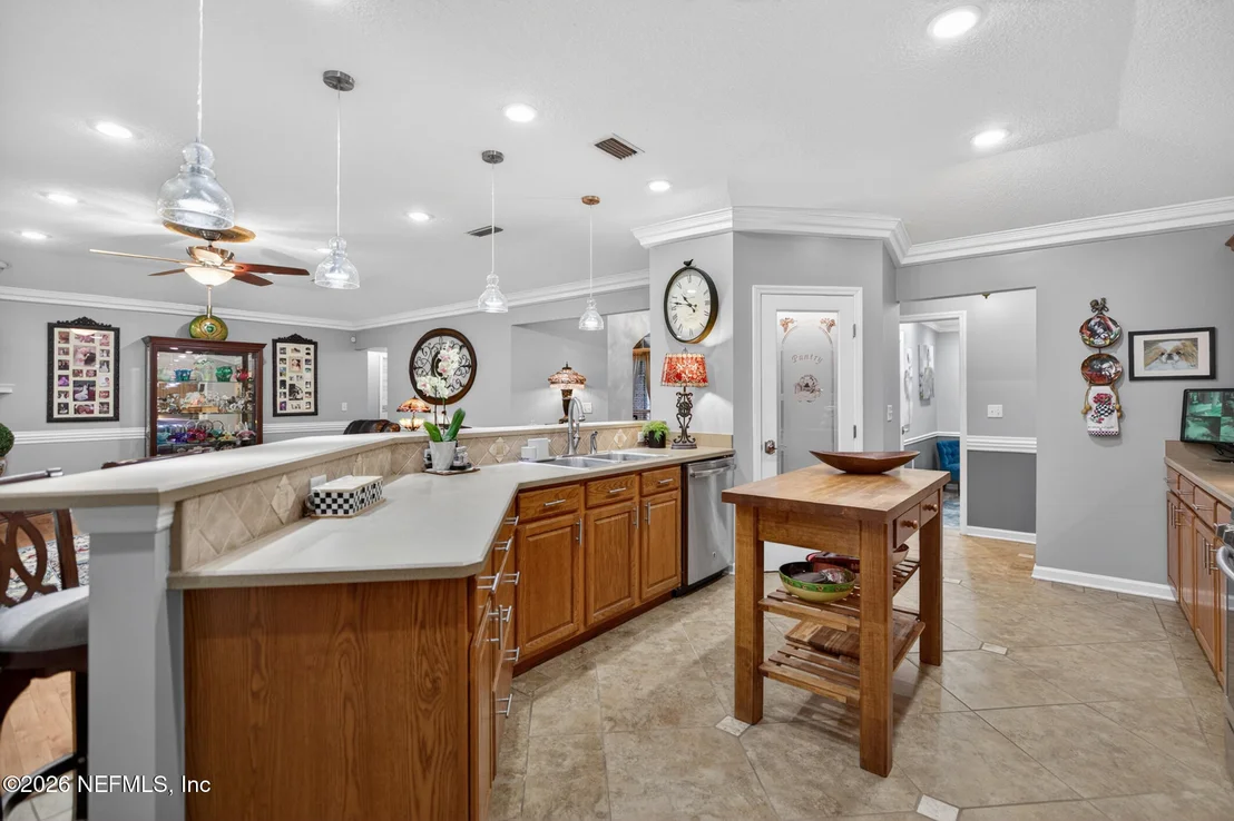 Photo of 4237 RAINTREE Drive