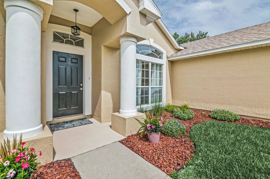 Photo of 221 JOHNS GLEN Drive