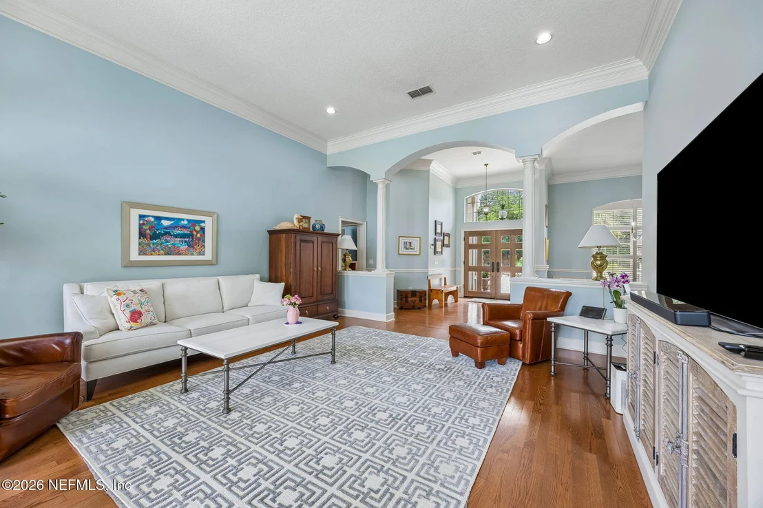 Photo of 189 LINKSIDE Circle