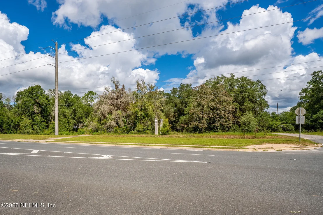 Photo of 103 SEMINOLE Drive