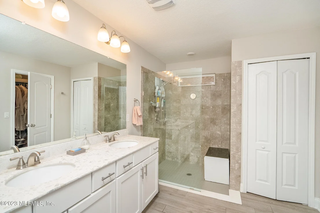Photo of 161 NARVAREZ Avenue