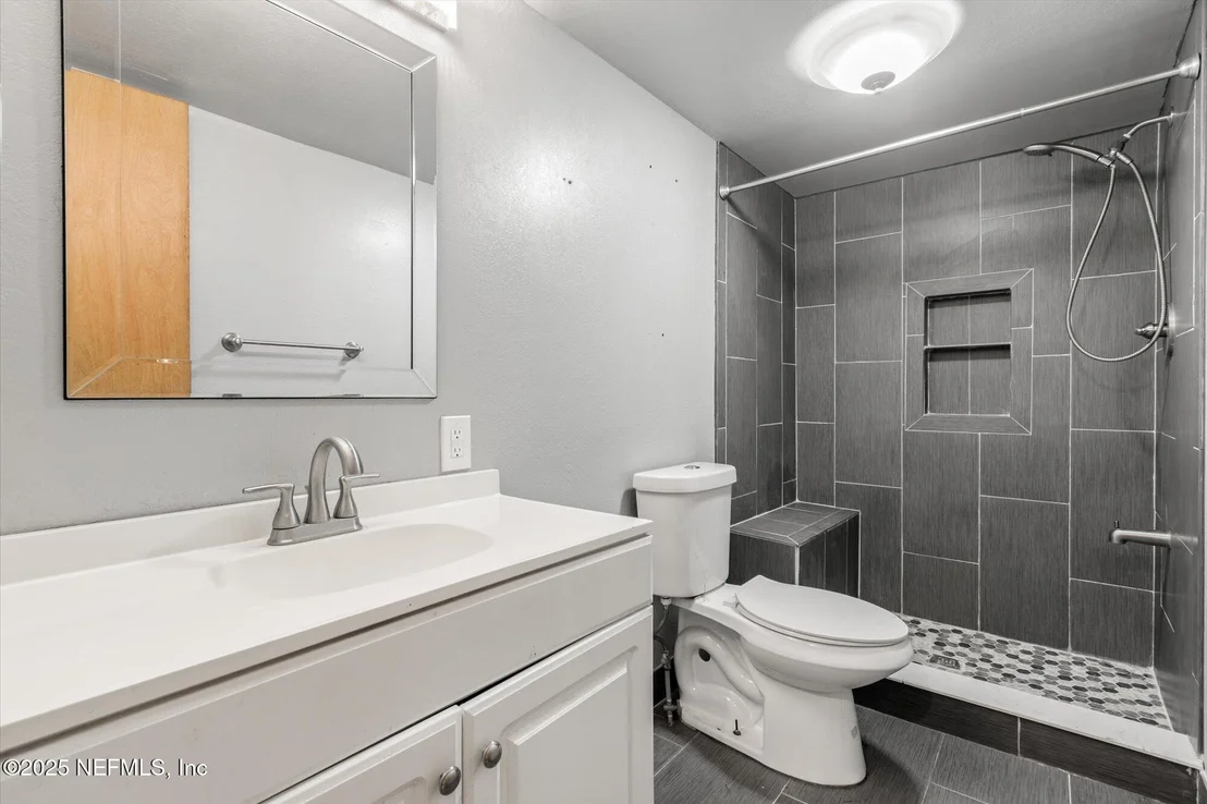 Photo of 133 AUGUSTA Avenue