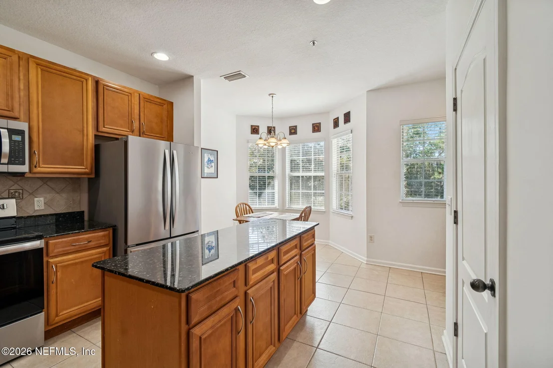 Photo of Unit 1005 at 175 BAYBERRY Circle