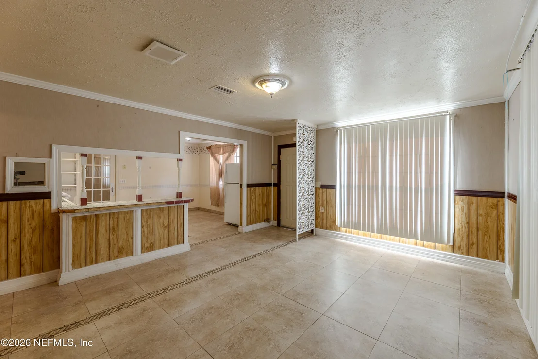 Photo of 2649 SANDRA Lane