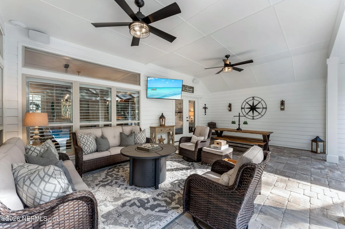Photo of 1204 CREEK BEND Road