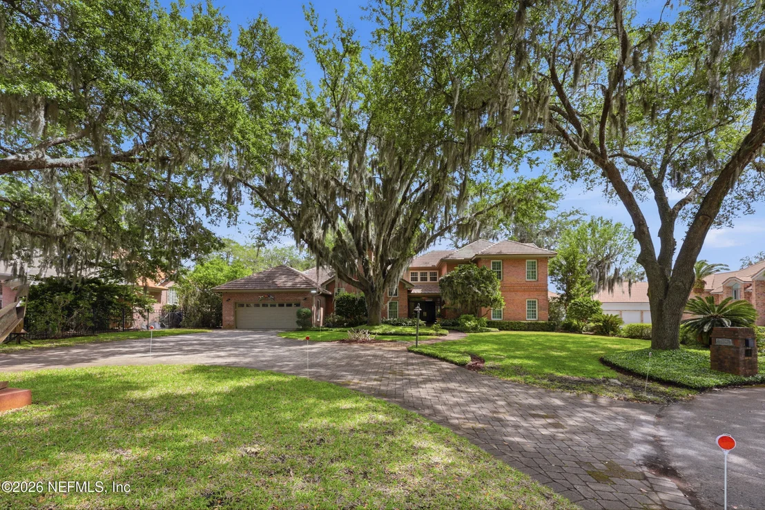 Photo of 2656 BEAUCLERC Road