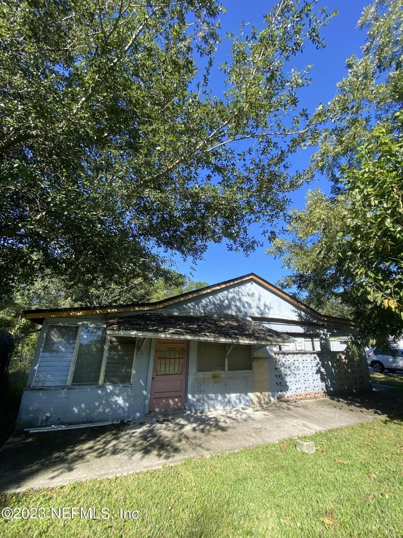 Photo of 4451 LINDER Avenue