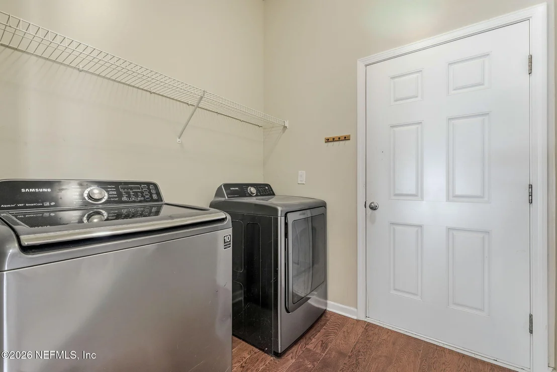 Photo of 880 CLAY Street