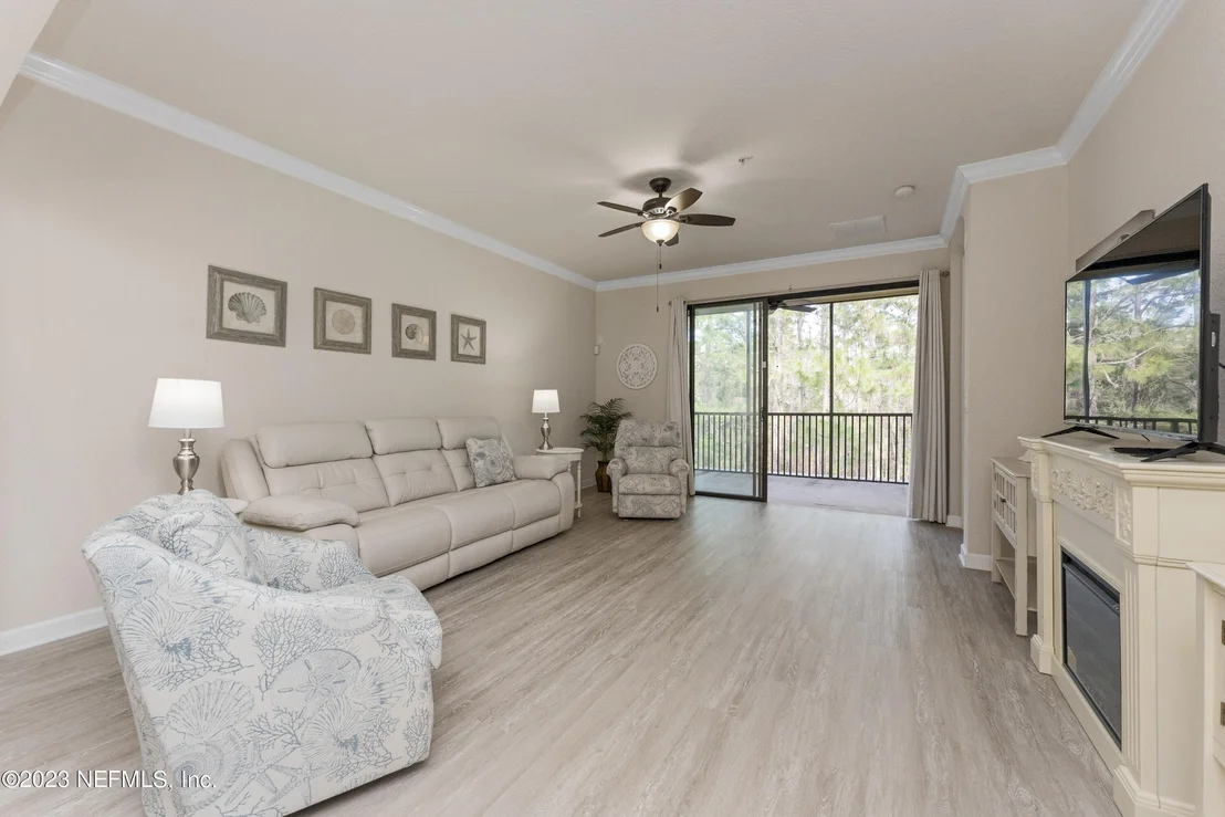 Photo of Unit 303 at 220 PASEO TERRAZA