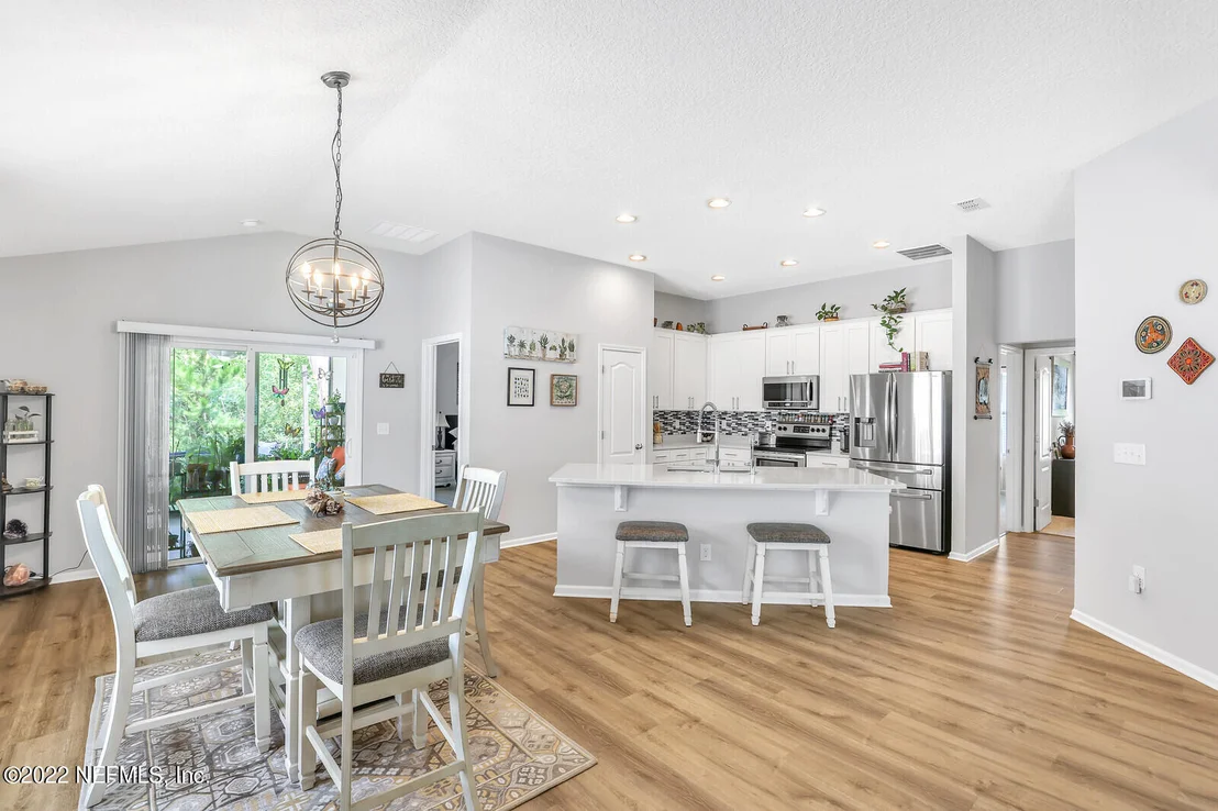 Photo of 707 SEVILLE Parkway