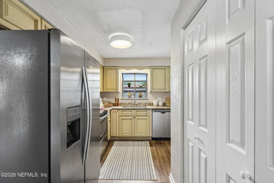 Photo of 8364 POINTER Drive N