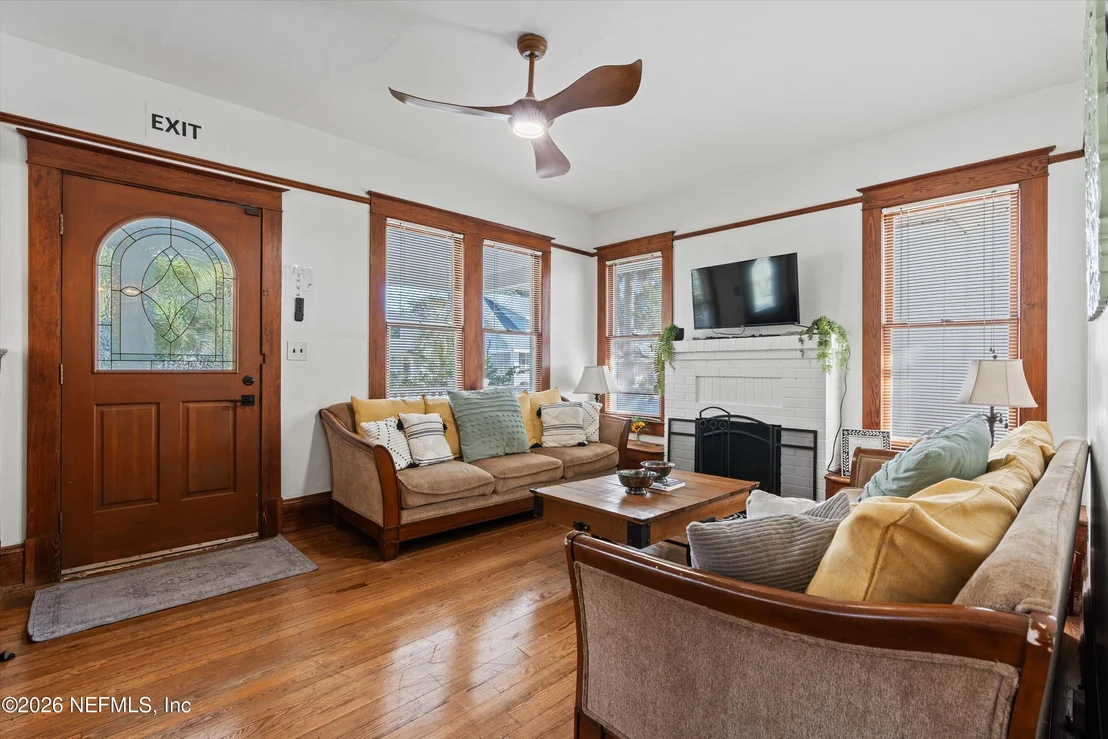 Photo of 33 CINCINNATI Avenue