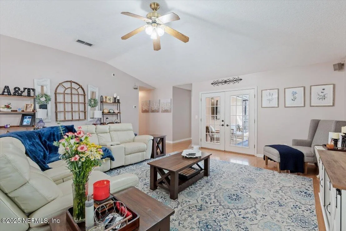 Photo of 184 SOUTHLAKE Drive