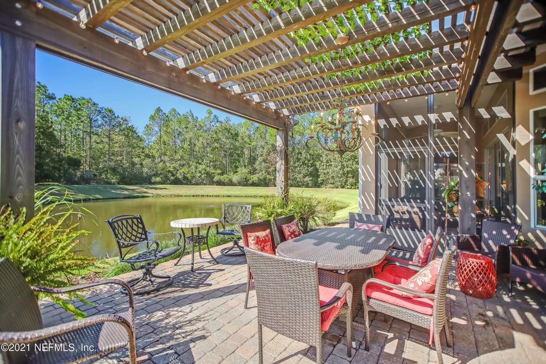 Photo of 1021 INVERNESS Drive
