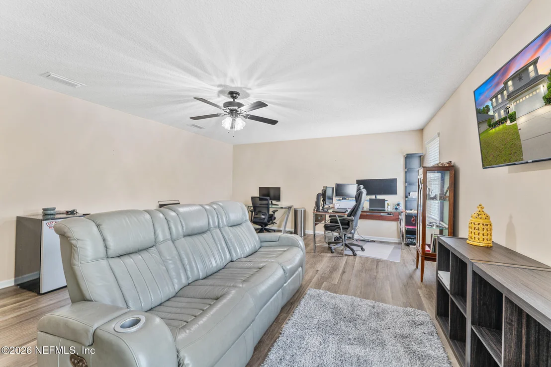 Photo of 425 FORT DRUM Court