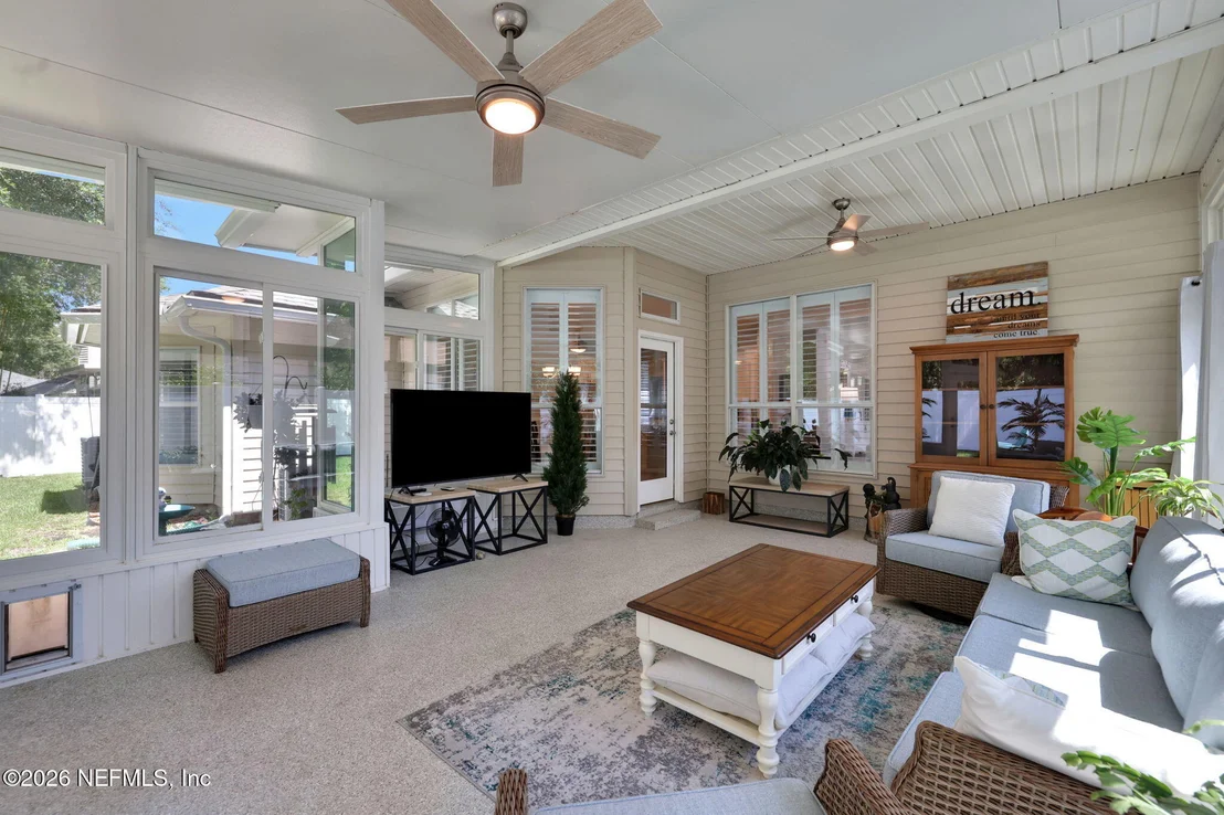 Photo of 1004 FLORA PARKE Drive