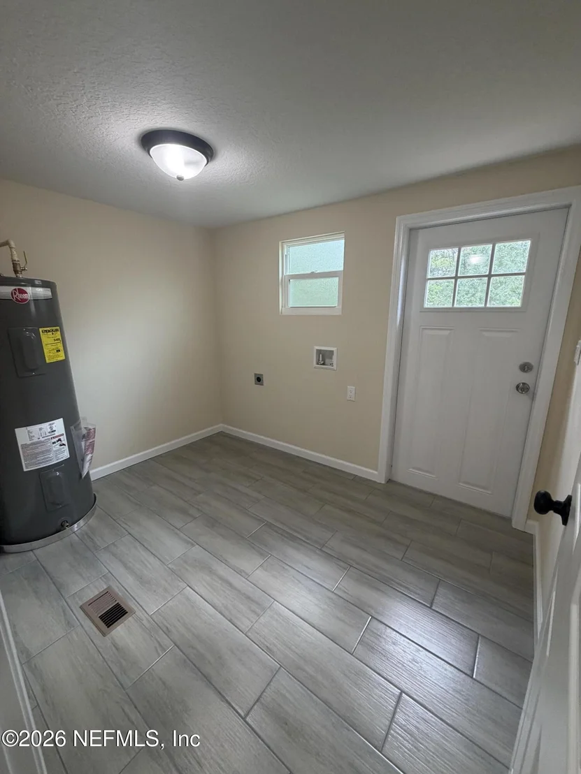 Photo of 6095 TAYLOR Road